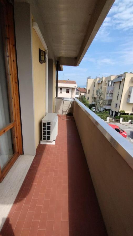 La Casa Dei Viaggiatori - Viareggio - Posto Auto Gratuito Apartman Kültér fotó
