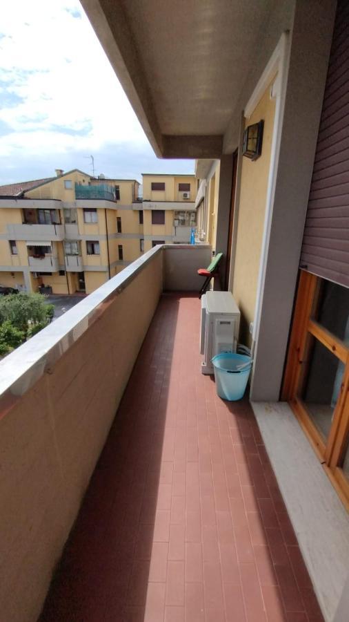 La Casa Dei Viaggiatori - Viareggio - Posto Auto Gratuito Apartman Kültér fotó